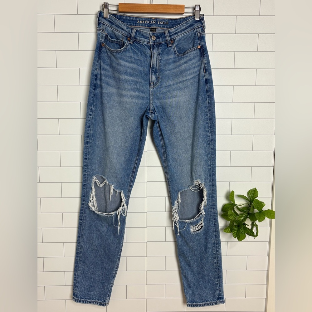 American Eagle Strigid Mom Jeans Size 8 X-Long Destroyed Faded Denim High Rise